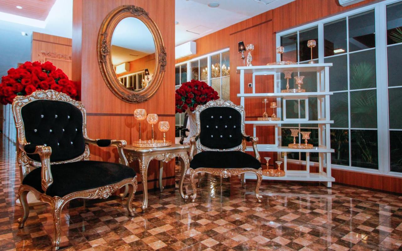 Petit Boutique Hotel Solo Kültér fotó